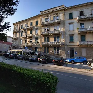 https://sophie-the-center-of-the-old-town.hotelinzadar.com